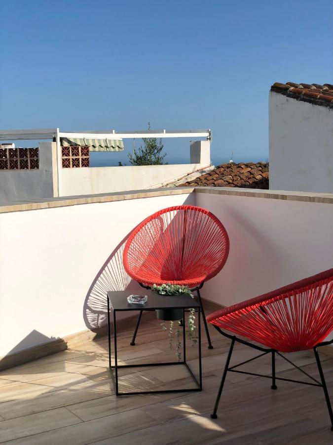 הוילה פריחיליאנה Cerezo'S House - Terrace & Jacuzzi מראה חיצוני תמונה